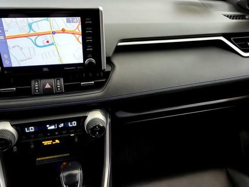 Used 2020 Toyota RAV4 XSE AWD/4WD image 30