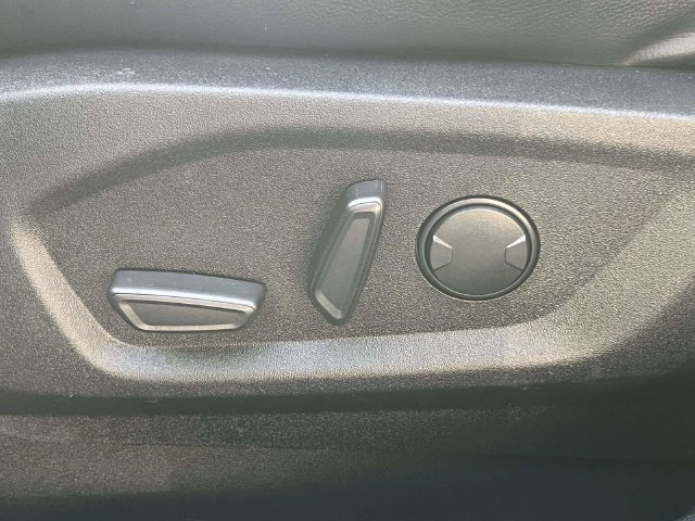 Used 2024 Ford Edge SEL AWD/4WD image 16