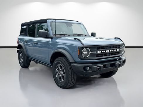 Used 2023 Ford Bronco Black Diamond AWD/4WD image 1