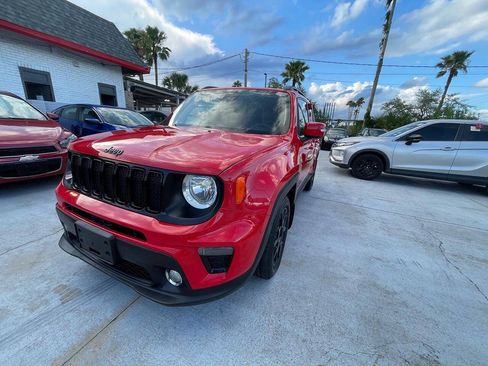 Used 2020 Jeep Renegade Altitude FWD image 2