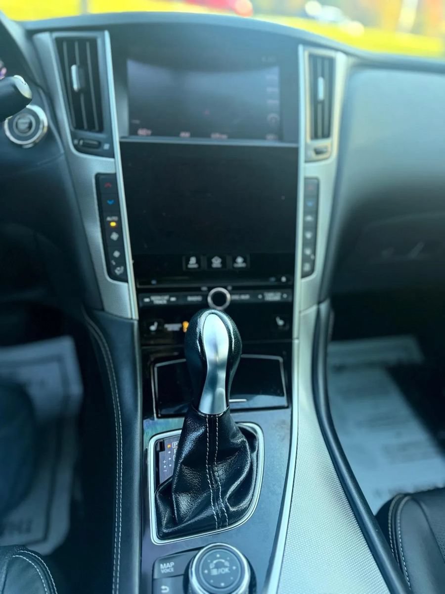 Used 2015 INFINITI Q50 Premium w/ Navigation Package AWD/4WD image 16