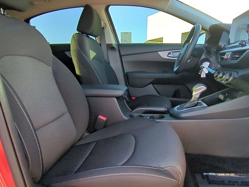 Used 2022 Kia Forte LXS image 24