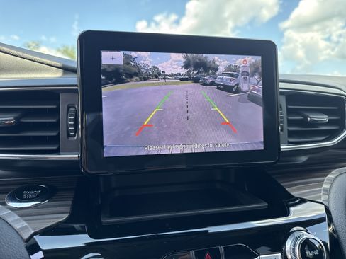 Used 2024 Ford Explorer Limited RWD image 20
