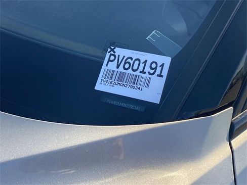 Used 2022 Volvo XC40 T5 R-Design w/ Advanced Package image 34