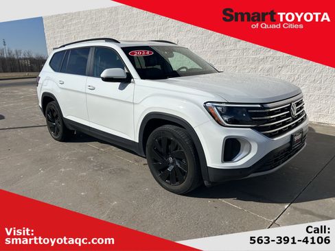 Used 2024 Volkswagen Atlas SE w/ Panoramic Sunroof Package image 1