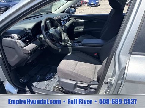 Used 2025 Toyota Camry LE FWD image 18