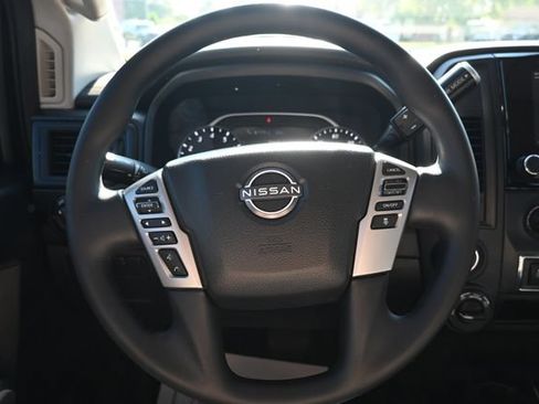 Used 2024 Nissan Titan SV AWD/4WD image 39