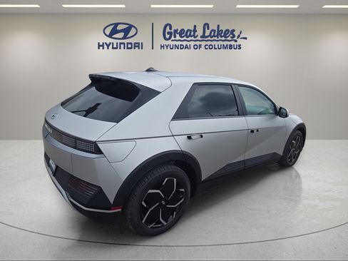 Certified 2024 Hyundai Ioniq 5 SEL AWD/4WD image 5