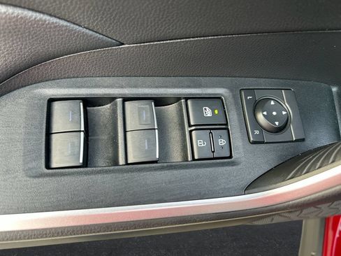 Used 2022 Toyota RAV4 XLE w/ Convenience Package AWD/4WD image 13
