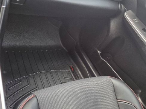 Used 2016 Toyota Camry SE w/ Moonroof Package FWD image 12