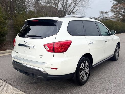 Used 2017 Nissan Pathfinder SL w/ SL Premium Package image 8