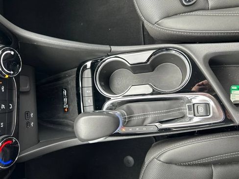 Used 2024 Buick Encore GX Sport Touring w/ Advanced Technology Package FWD image 17
