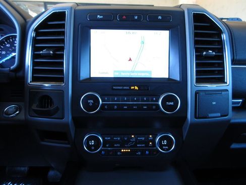 Used 2020 Ford Expedition XLT w/ Equipment Group 202A RWD image 19