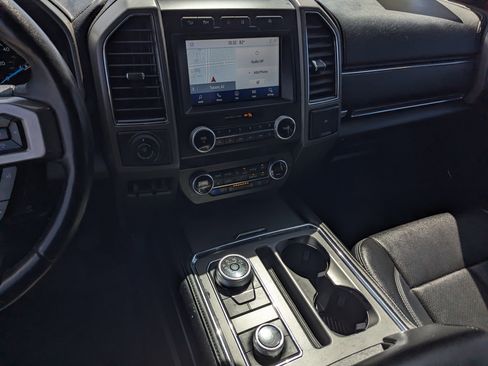 Used 2021 Ford Expedition Max XLT image 12