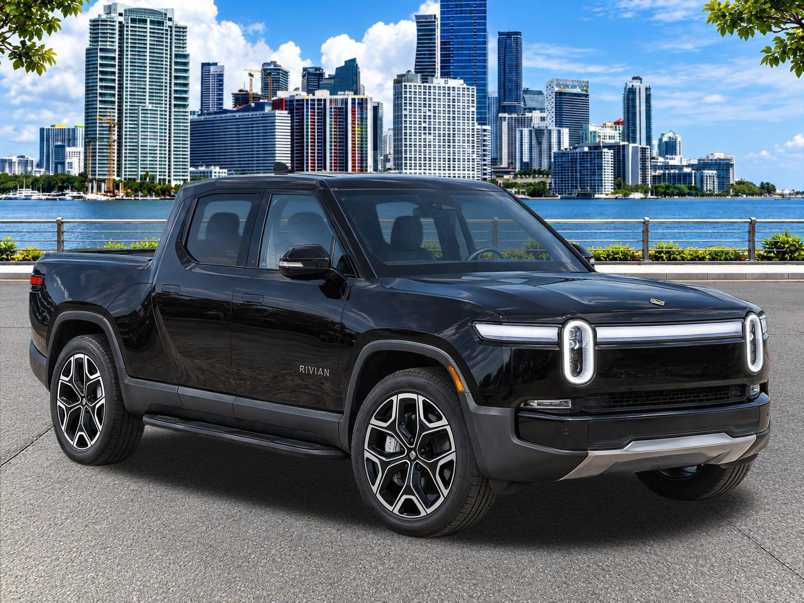 Used 2025 Rivian R1T Adventure Dual AWD/4WD image 3
