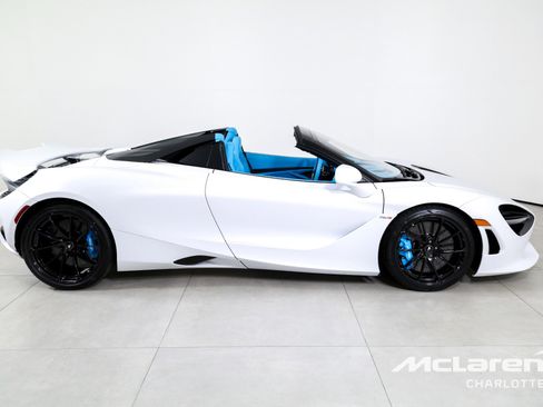 New 2026 McLaren 750S Spider RWD image 11