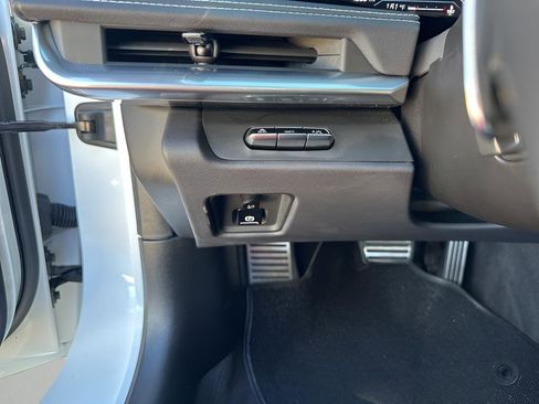 Used 2025 Chevrolet Corvette Stingray Preferred Conv w/ Z51 Performance Package image 19