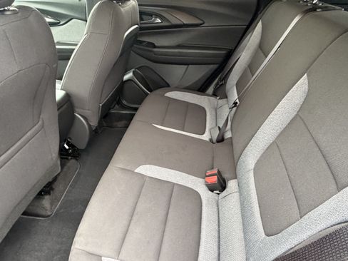 Used 2023 Chevrolet TrailBlazer LT FWD image 16