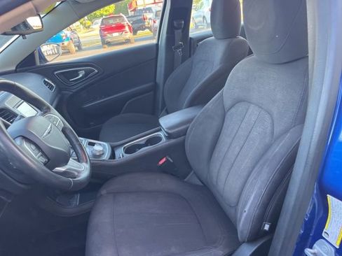 Used 2015 Chrysler 200 Limited w/ Convenience Group FWD image 8