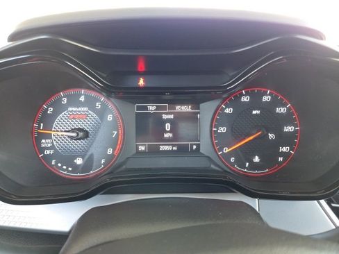 Used 2024 Chevrolet Trax RS w/ Sunroof Package image 16