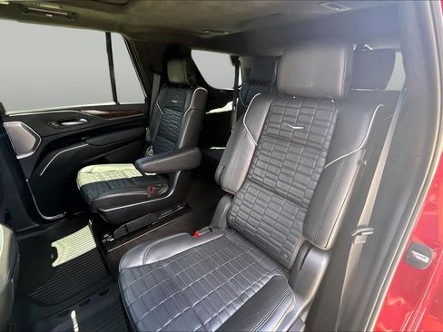 Used 2023 Cadillac Escalade Sport Platinum w/ LPO, ONYX Package AWD/4WD image 18