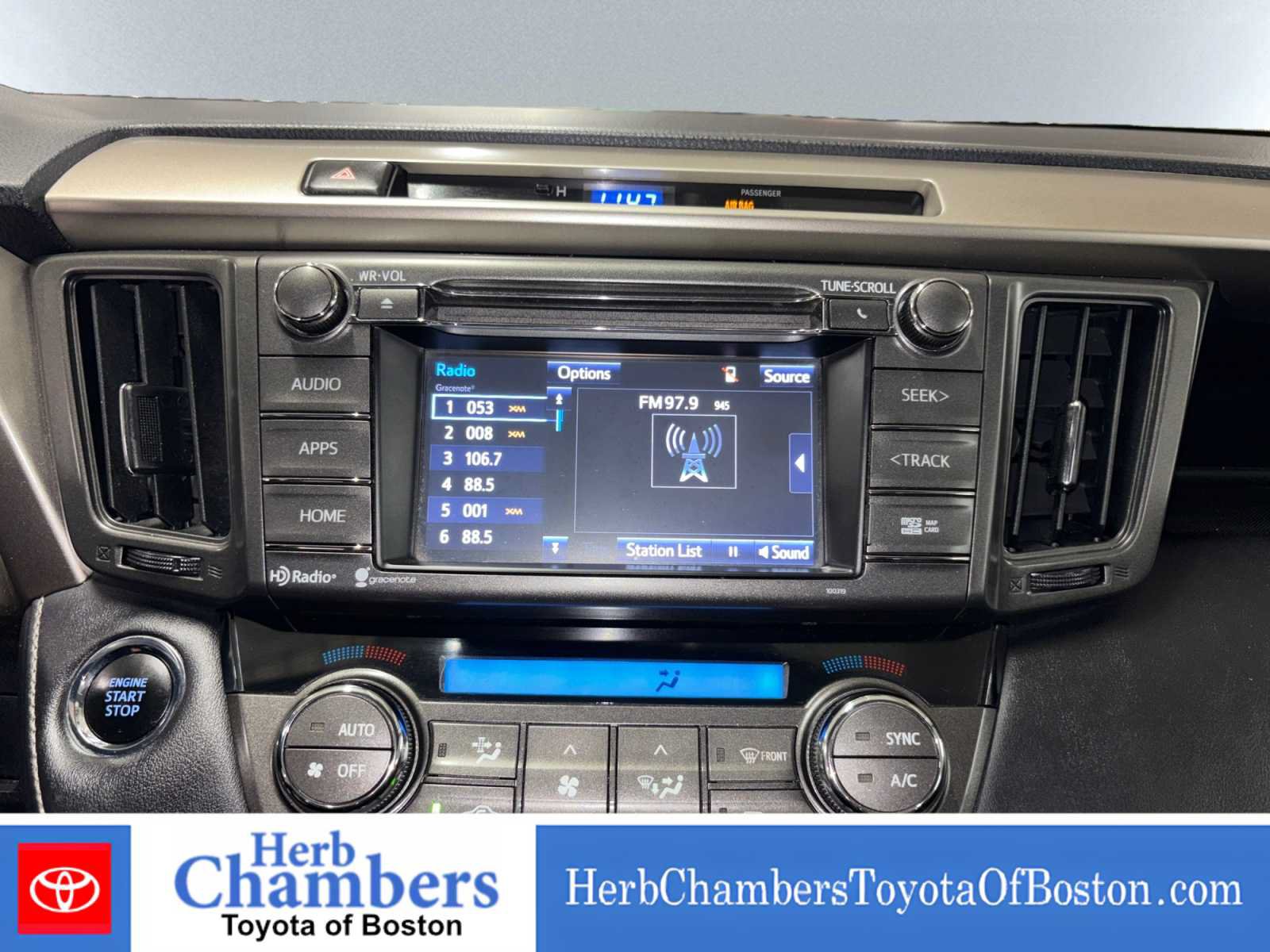 Used 2015 Toyota RAV4 Limited AWD/4WD image 13