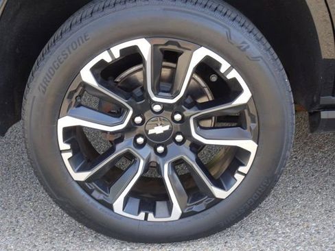 Used 2023 Chevrolet Tahoe High Country image 32