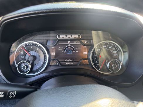 Used 2022 RAM 1500 Big Horn AWD/4WD image 31