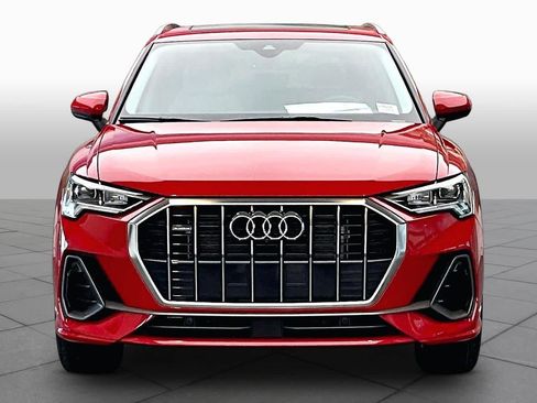 Certified 2025 Audi Q3 2.0T Premium Plus w/ Premium Plus Package AWD/4WD image 4