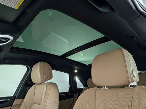 New 2026 Porsche Macan image 30