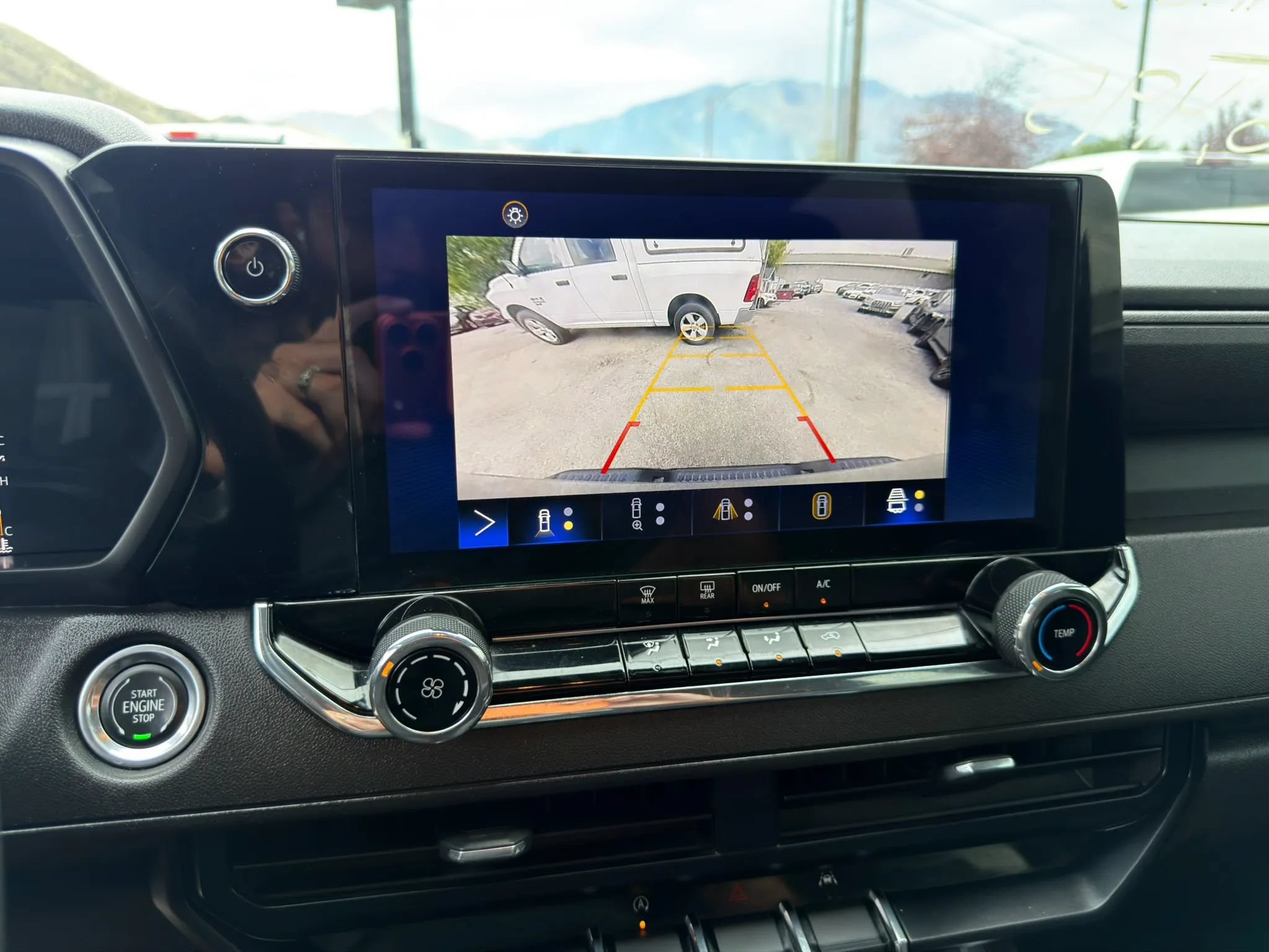 Used 2023 Chevrolet Colorado Trail Boss w/ Technology Package AWD/4WD image 28