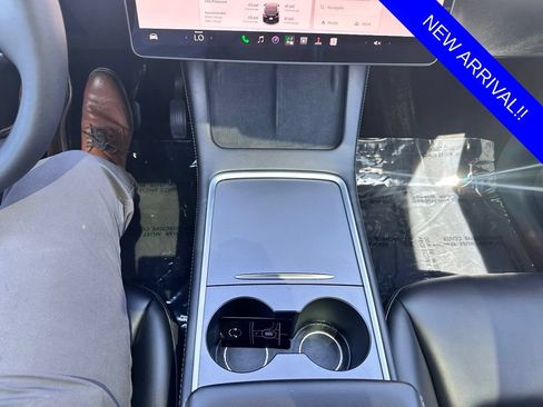 Used 2023 Tesla Model Y Long Range AWD/4WD image 13