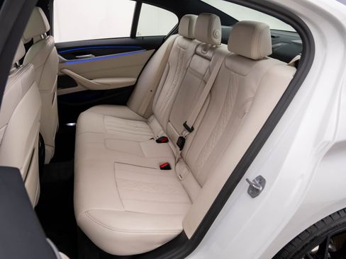 Used 2023 BMW 540i xDrive w/ M Sport Package image 18