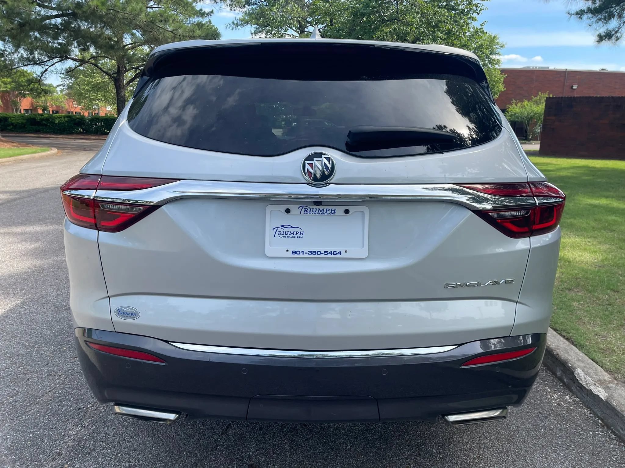 Used 2019 Buick Enclave Essence FWD image 4