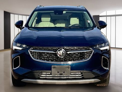 Used 2023 Buick Envision Avenir FWD image 3