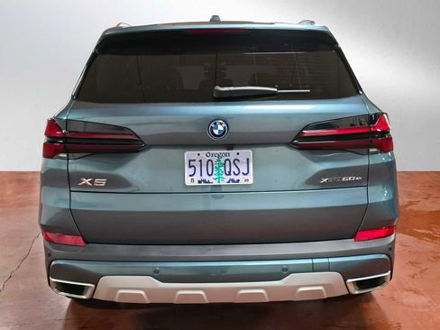 Used 2026 BMW X5 xDrive50e image 4