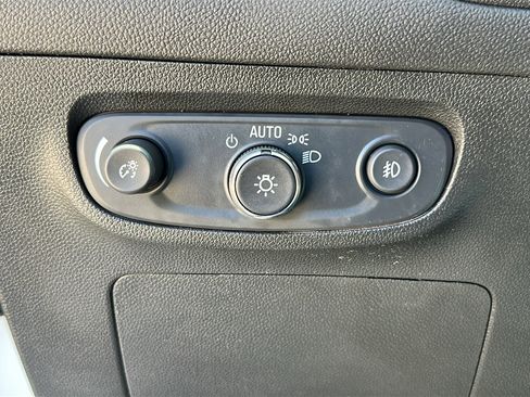 Used 2022 Buick Encore GX Preferred w/ Cold Weather Comfort Package AWD/4WD image 14