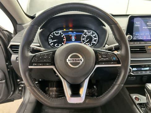 Used 2019 Nissan Altima 2.5 SV AWD/4WD image 8