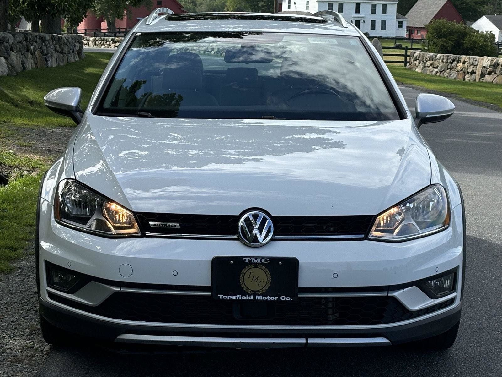Used 2017 Volkswagen Golf Alltrack AWD/4WD image 19
