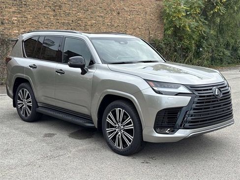 New 2025 Lexus LX 600 4WD w/ Luxury Package image 3