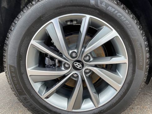 Used 2019 Hyundai Santa Fe FWD image 18