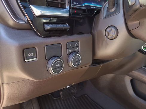 Used 2022 Chevrolet Silverado 1500 LTZ w/ LTZ Premium Package image 21