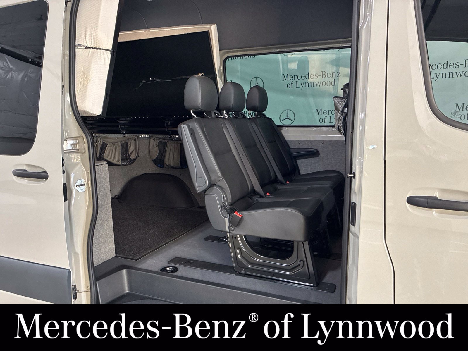 Used 2020 Mercedes-Benz Sprinter 2500 image 10