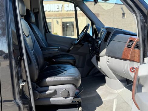 Used 2015 Mercedes-Benz Sprinter 3500 image 11