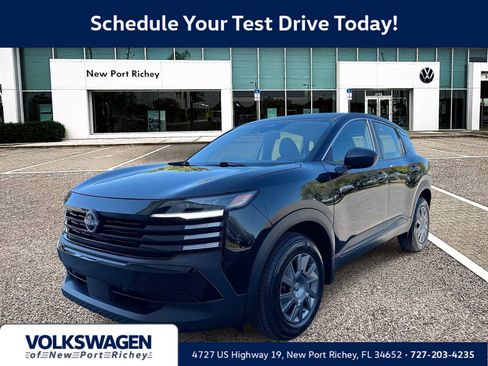 Used 2025 Nissan Kicks S FWD image 1