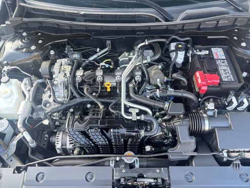 Used 2025 Nissan Altima 2.5 SV FWD image 33
