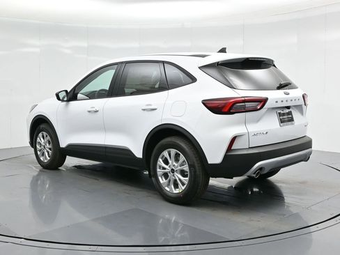 Used 2025 Ford Escape Active w/ Tech Pack #1 FWD image 4