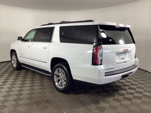 Used 2019 GMC Yukon XL SLT w/ Open Road Package AWD/4WD image 4