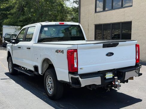 Used 2023 Ford F250 XL w/ Snow Plow Prep Package AWD/4WD image 9