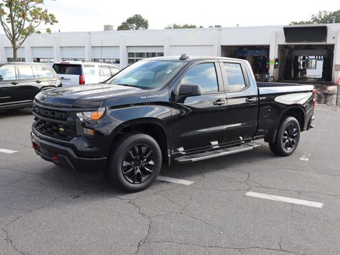 Used 2022 Chevrolet Silverado 1500 Custom AWD/4WD image 16